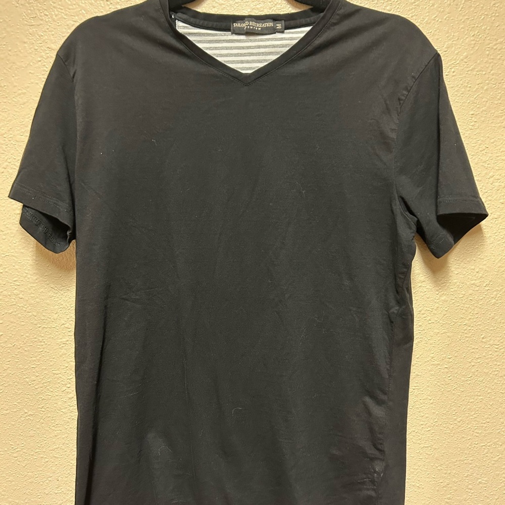 Tailored Recreation Classic Black V-Neck Tee -Size M